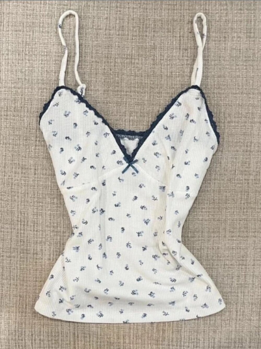 y2k coquette white w/ blue floral print ribbed cami top with lace trim